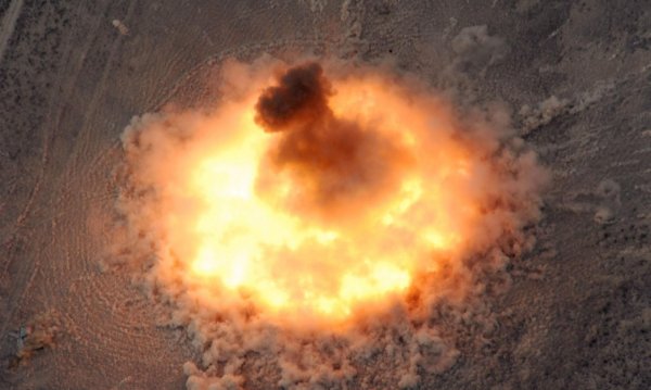 世界最可怕的十大武器，云爆彈第一白磷彈第二
